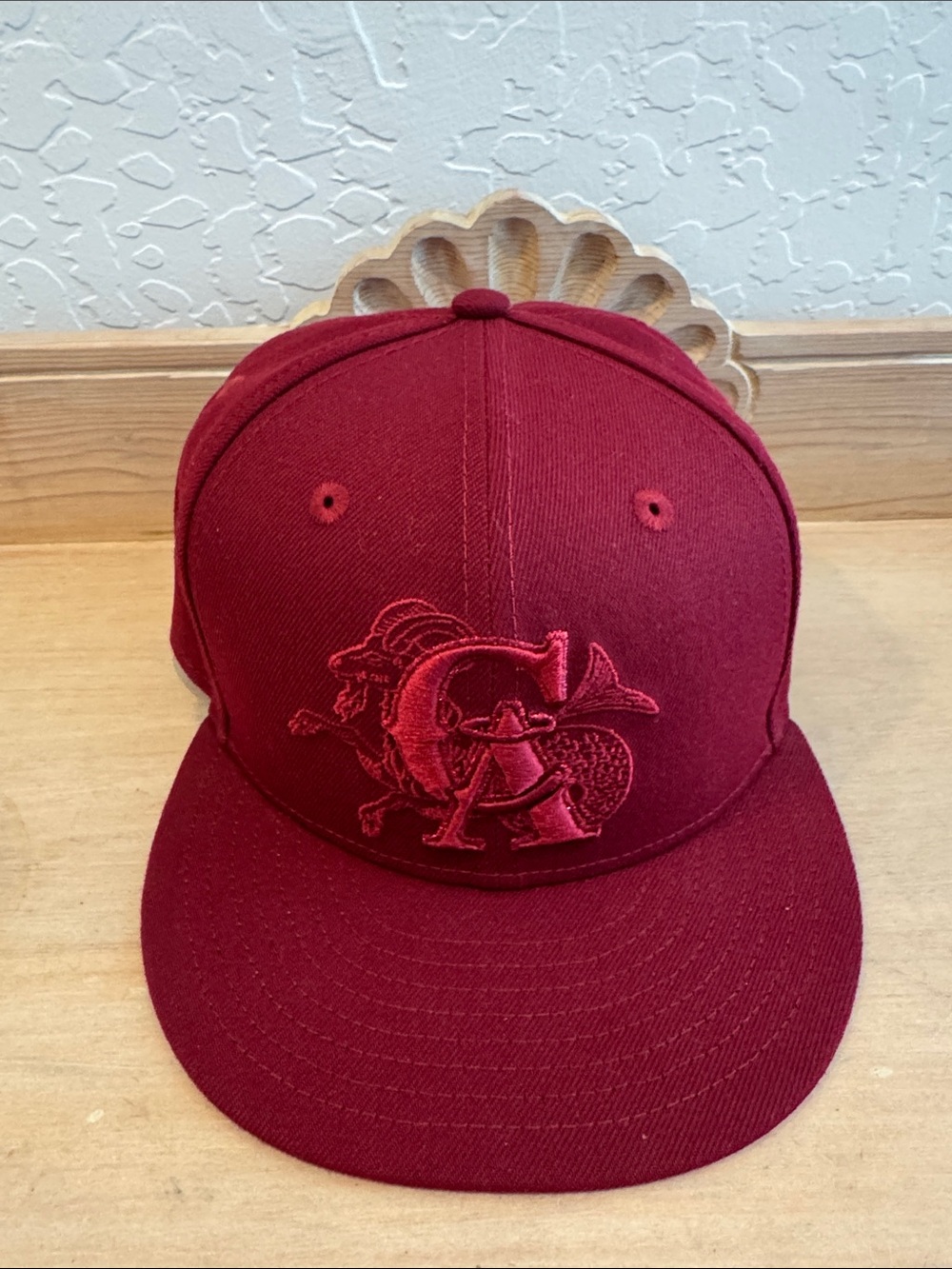 New Era 59fifty Collection Capricorn Zodiac Burgundy fitted hat size 7 1/4